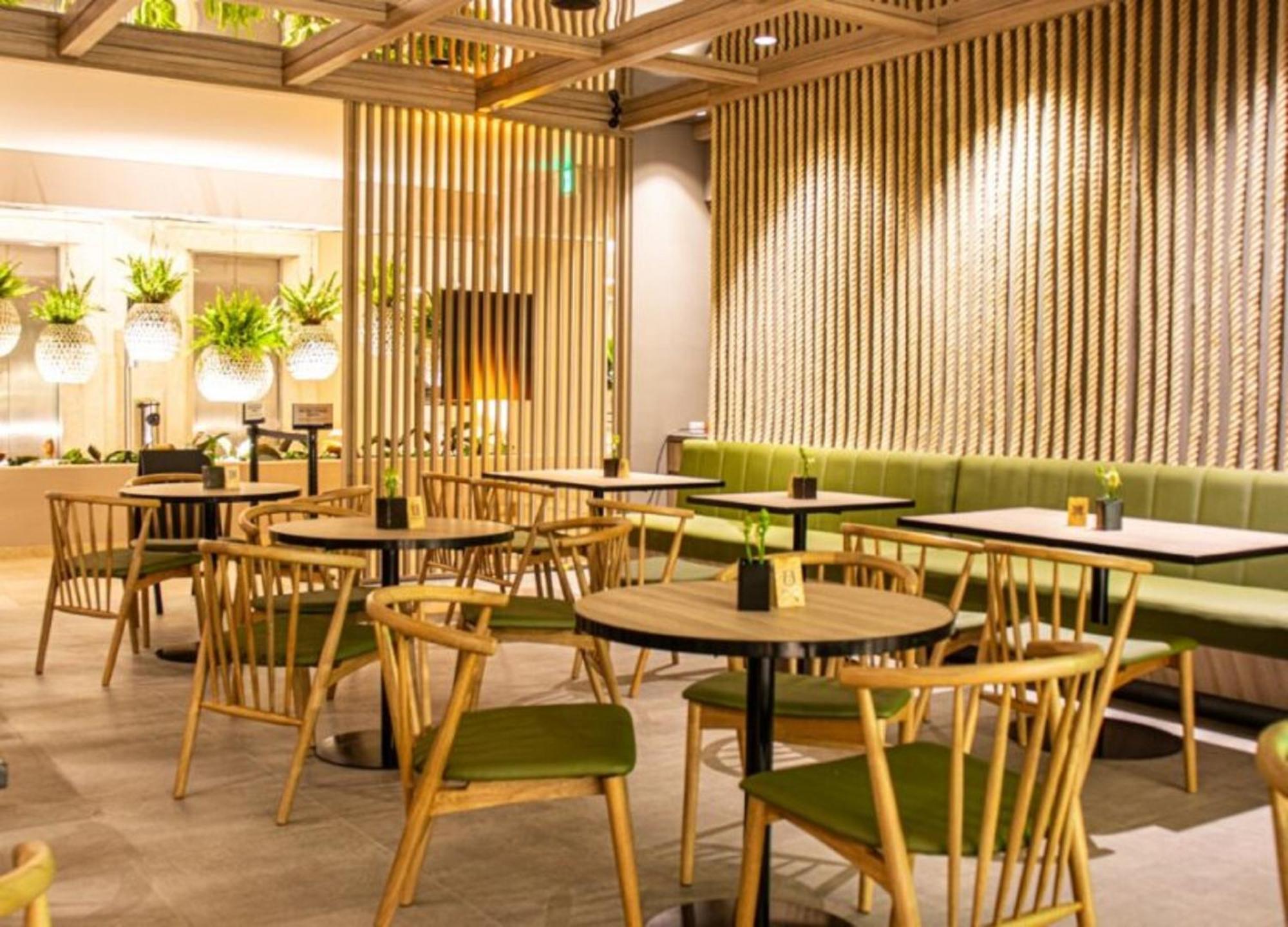 Hotel Estelar Altamira Ibagué Extérieur photo Interior of a typical Starbucks in China