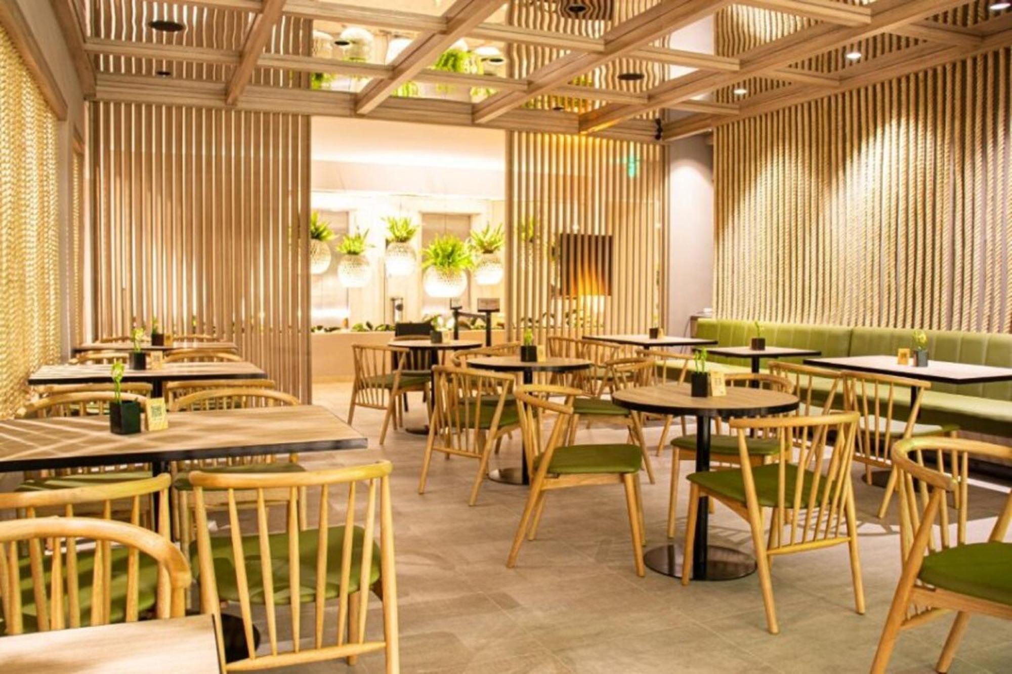 Hotel Estelar Altamira Ibagué Extérieur photo Interior of a restaurant in Japan