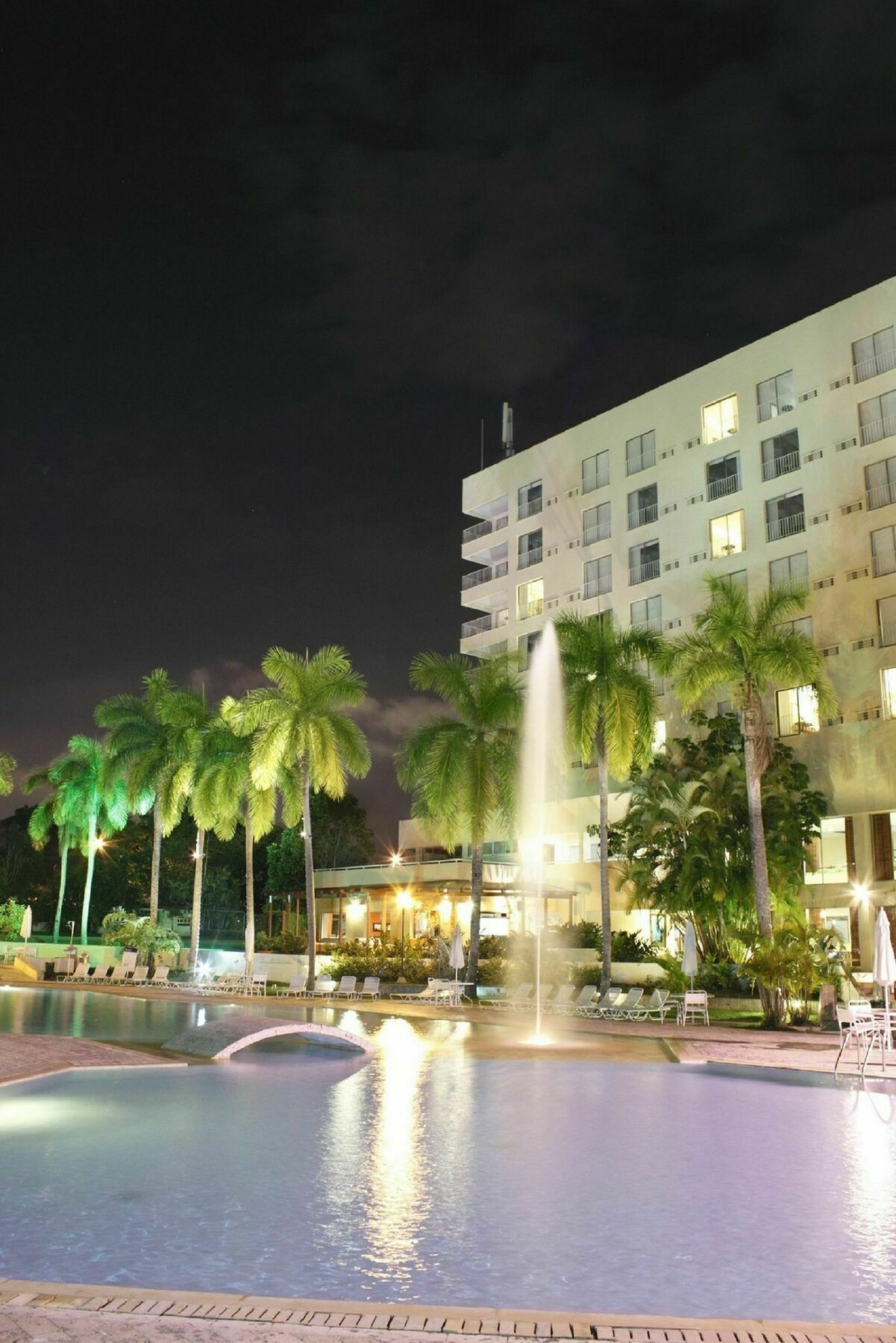 Hotel Estelar Altamira Ibagué Extérieur photo The Fontainebleau Hotel